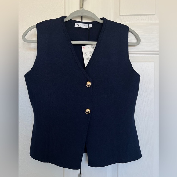NAVY KNIT VEST TOP WITH GOLD BUTTON - Picture 10 of 11